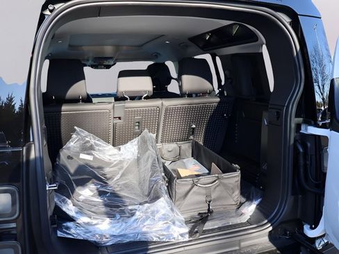 New 2026 Land Rover Defender 110 S image 16