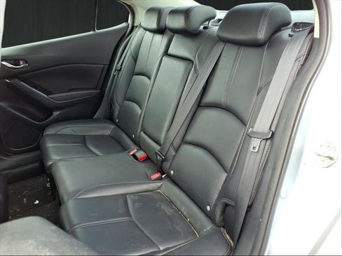 Used 2018 MAZDA MAZDA3 Touring image 15
