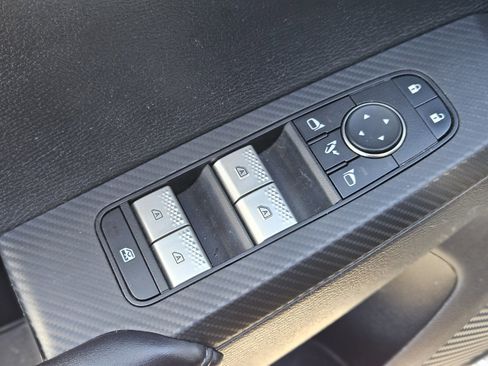 Used 2024 Mitsubishi Outlander SE image 18