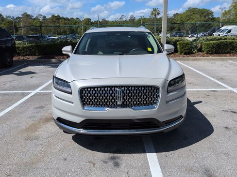 Used 2021 Lincoln Nautilus FWD w/ Equipment Group 101A image 9
