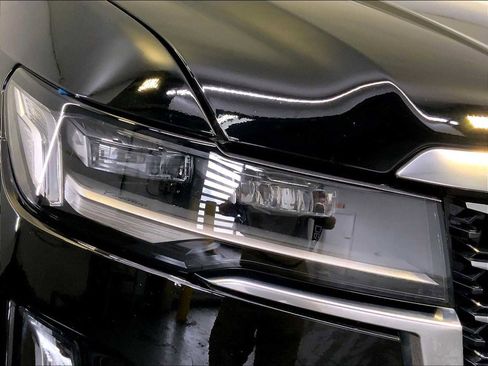 Used 2023 Cadillac Escalade Premium Luxury image 12