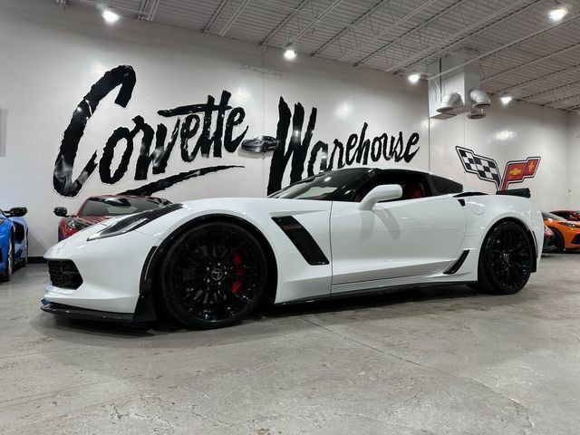 Used 2015 Chevrolet Corvette Z06 w/ 3LZ Preferred Equipment Group RWD image 17