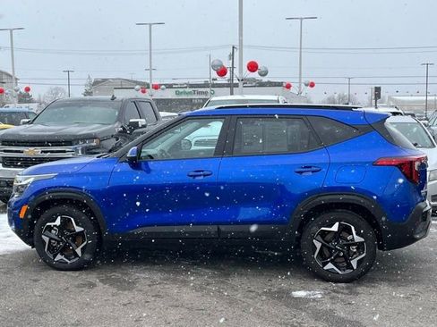 Certified 2025 Kia Seltos S image 7