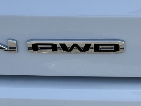 New 2027 GMC Terrain Denali w/ LPO, Floor Liner Package AWD/4WD image 11