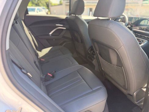 Used 2025 Audi Q5 Premium w/ Convenience Package AWD/4WD image 17