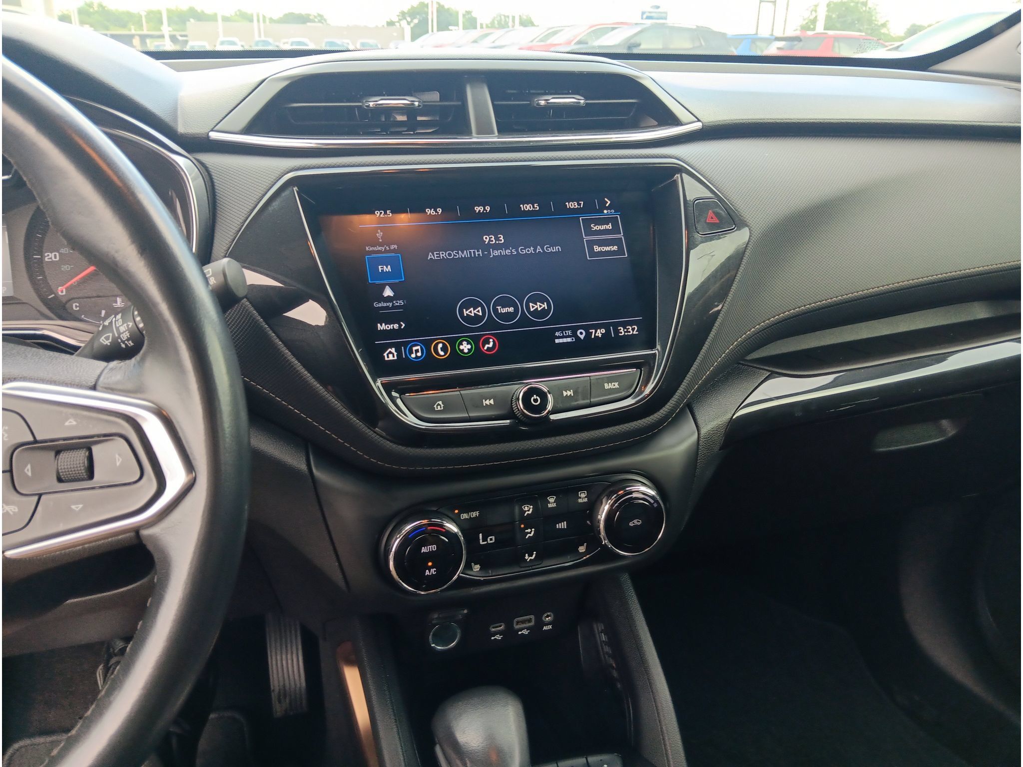 Used 2023 Chevrolet TrailBlazer ACTIV w/ Sun and Liftgate Package FWD image 13