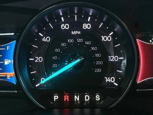 Used 2018 Ford Explorer XLT w/ Equipment Group 201A FWD image 10