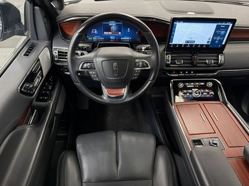 Used 2023 Lincoln Navigator L Reserve AWD/4WD image 25