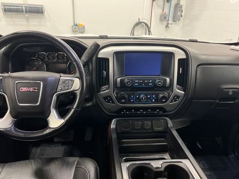 Used 2018 GMC Sierra 1500 SLT image 11