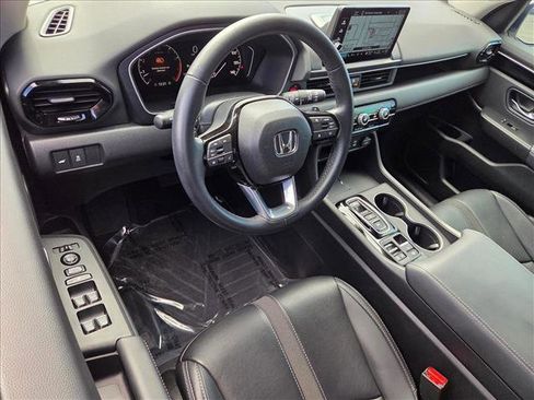 Used 2025 Honda Pilot Touring image 10