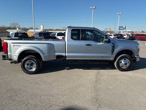 Used 2024 Ford F350 XLT w/ FX4 Off-Road Package image 7