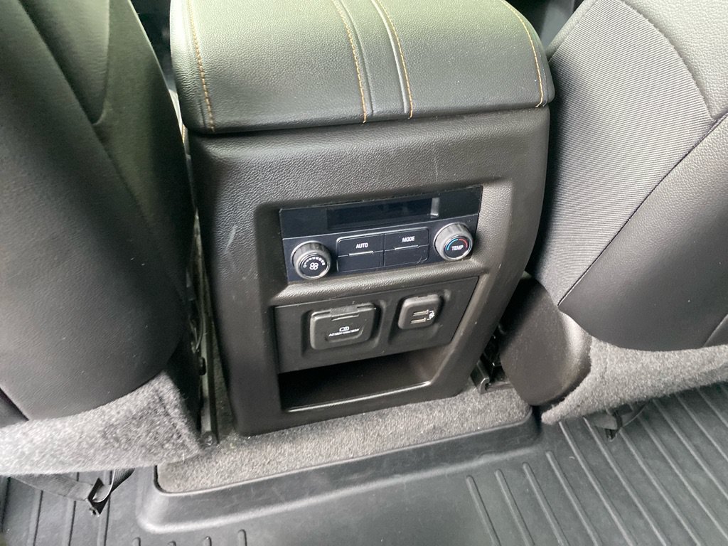 Used 2019 Chevrolet Traverse LT w/ LT Premium Package AWD/4WD image 20