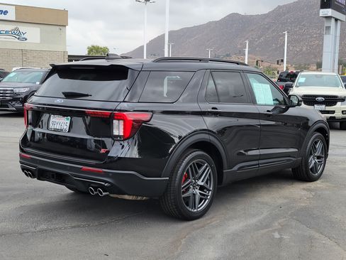 Certified 2025 Ford Explorer ST AWD/4WD image 2