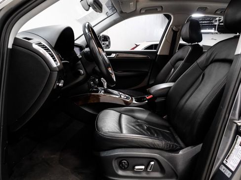 Used 2016 Audi Q5 2.0T Premium Plus w/ Technology Package image 4