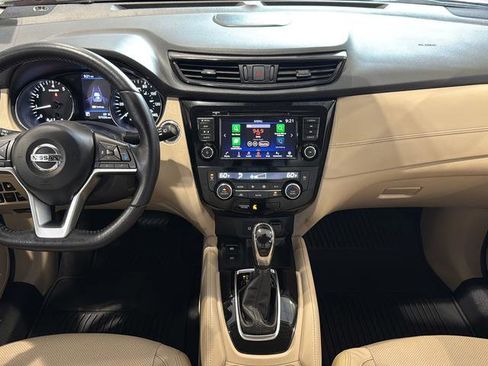 Used 2020 Nissan Rogue SL w/ Premium Package image 30