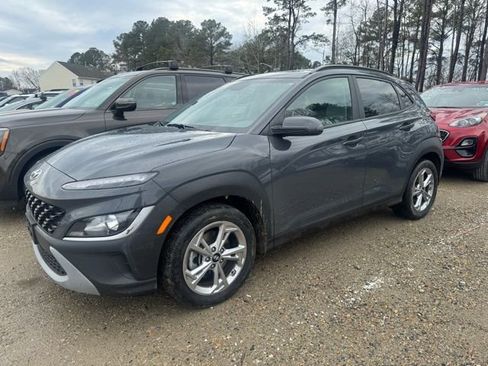 Used 2023 Hyundai Kona SEL image 5