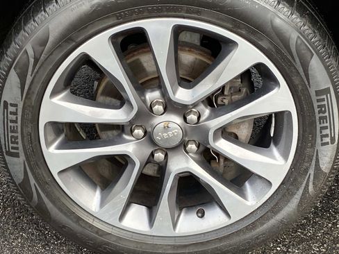 Used 2018 Jeep Grand Cherokee Limited w/ Luxury Group II image 28