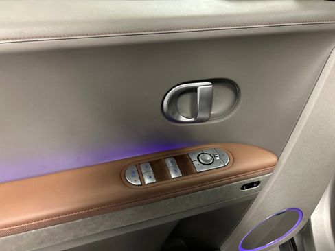 Used 2024 Hyundai Ioniq 5 Limited image 12