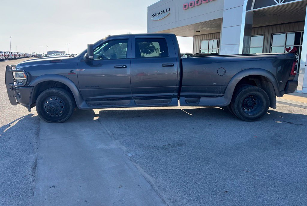 Used 2022 RAM 3500 Laramie w/ Night Edition AWD/4WD image 2