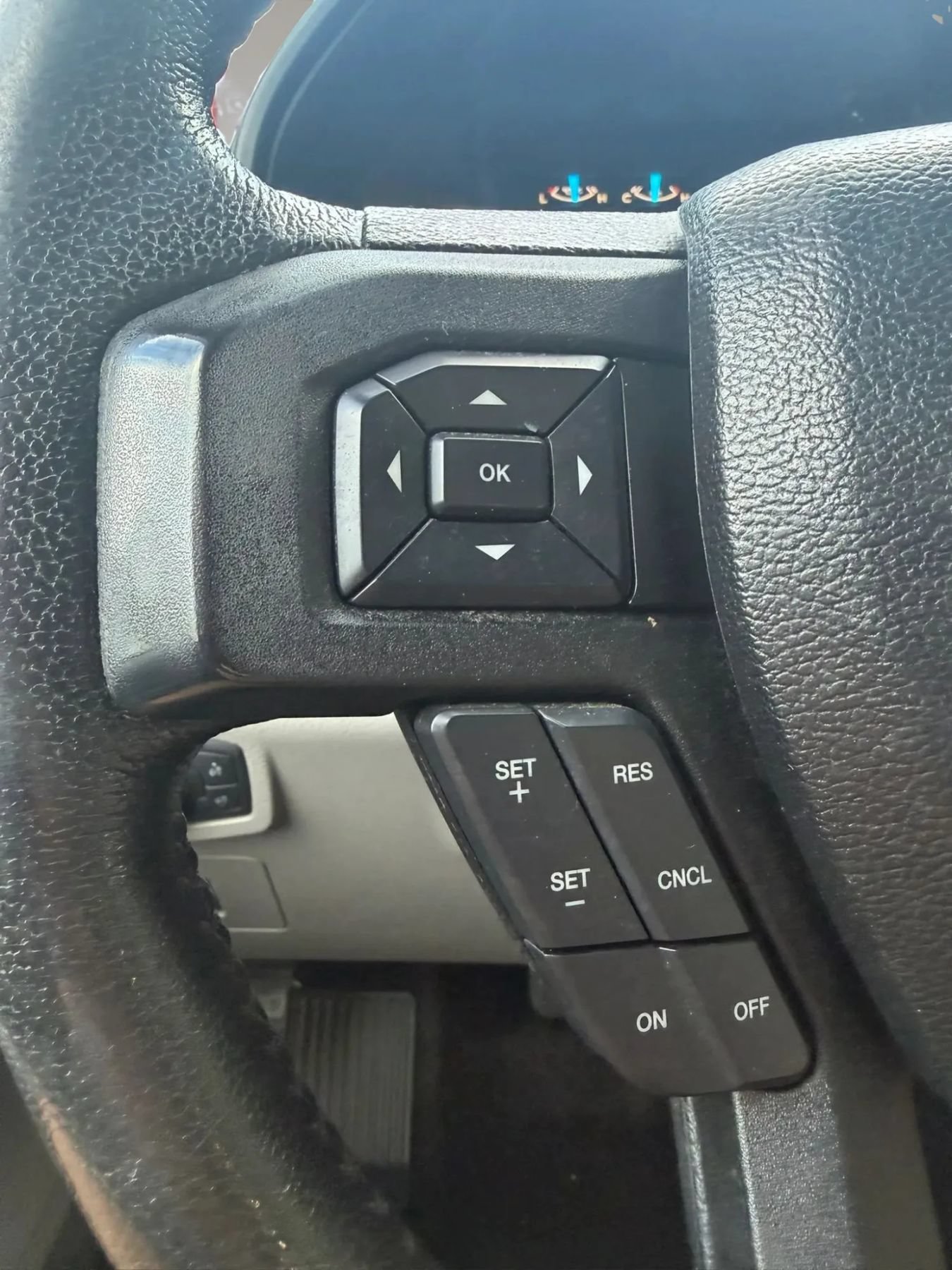 Used 2015 Ford F150 XLT w/ Equipment Group 301A Mid AWD/4WD image 16