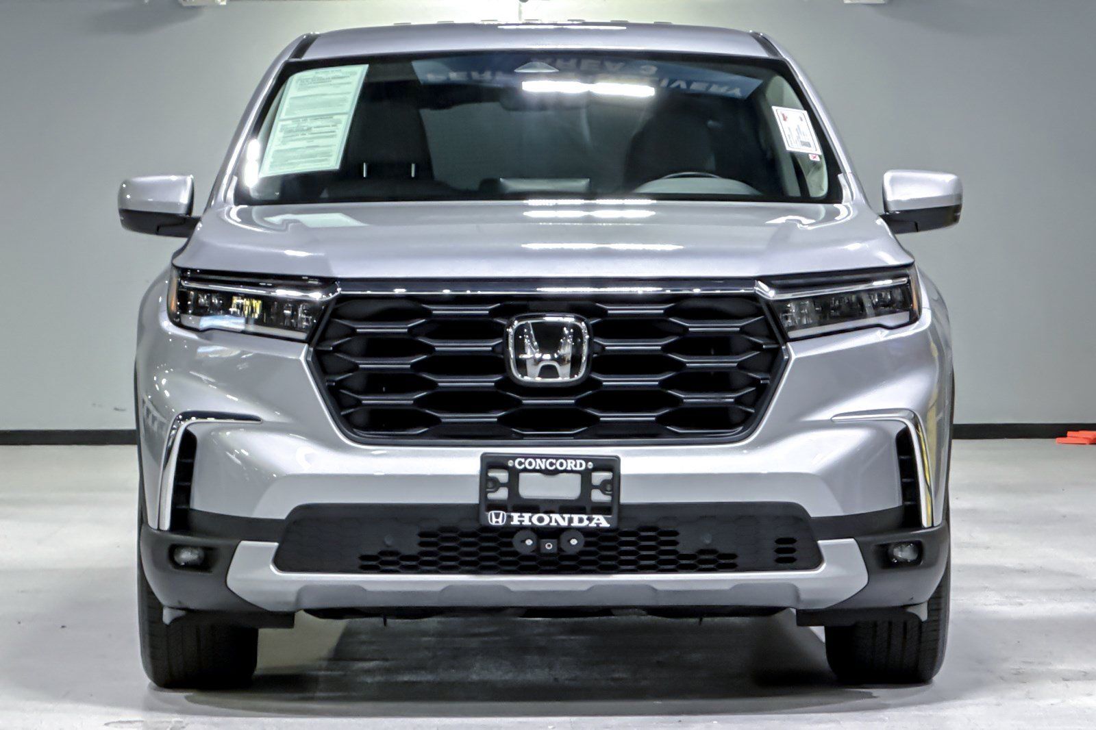 Used 2025 Honda Pilot EX-L image 6