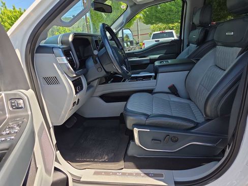 Used 2023 Ford F450 Limited w/ FX4 Off-Road Package AWD/4WD image 19