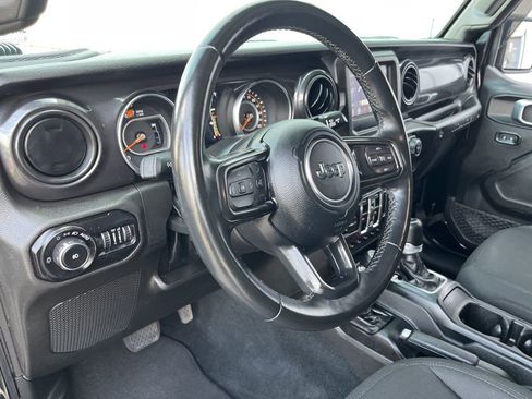 Used 2022 Jeep Wrangler Unlimited Sport image 2