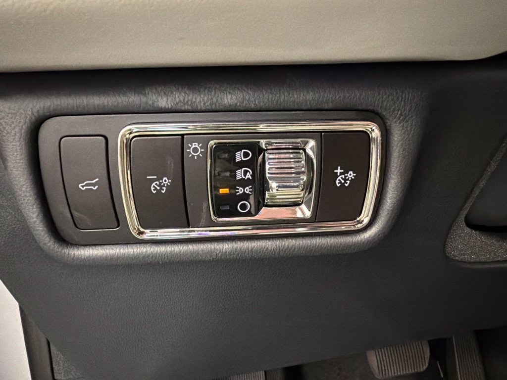 New 2027 Lincoln Aviator AWD image 23