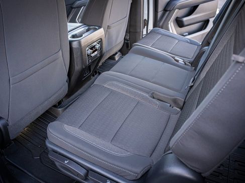 Used 2023 GMC Yukon XL SLE AWD/4WD image 26