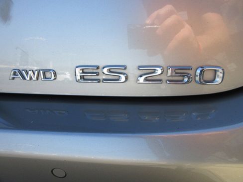 Used 2021 Lexus ES 250 w/ Premium Package image 8