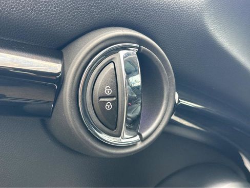 Used 2019 MINI Cooper S FWD image 33