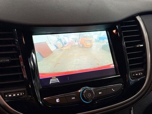 Used 2018 Chevrolet Trax LT image 14
