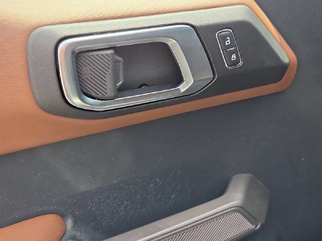 Certified 2022 Ford Bronco Outer Banks w/ Sasquatch Package AWD/4WD image 10