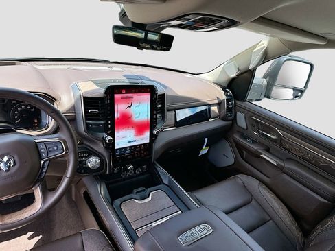 New 2025 RAM 1500 Limited image 32