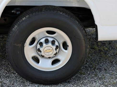 New 2025 Chevrolet Express 3500 w/ Driver Convenience Package image 4