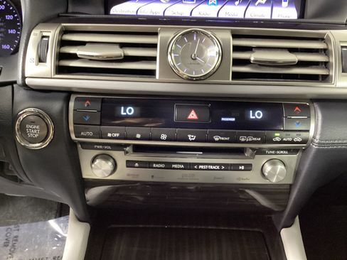 Used 2014 Lexus LS 460 L RWD image 30