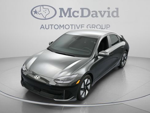 Used 2024 Hyundai Ioniq 6 SE RWD image 34