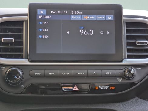 New 2026 Hyundai Venue SE FWD image 18