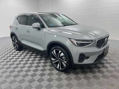New 2025 Volvo XC40 B5 Ultra w/ Protection Package Premier