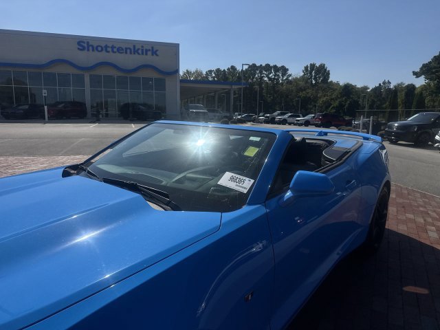Used 2023 Chevrolet Camaro LT w/ RS Package RWD image 4