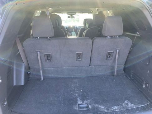 Used 2023 Chevrolet Traverse LT w/ LPO, Floor Liner Package image 7