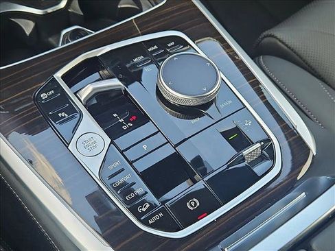 Used 2024 BMW X7 xDrive40i w/ M Sport Package AWD/4WD image 12
