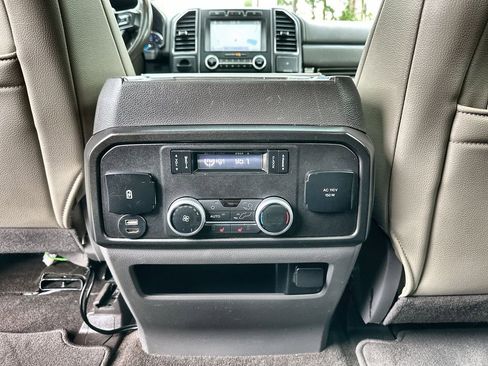 Used 2019 Ford Expedition Limited w/ Equipment Group 301A RWD image 22