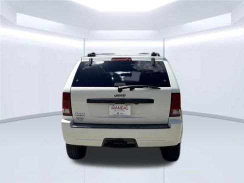 Used 2009 Jeep Grand Cherokee Laredo AWD/4WD image 6