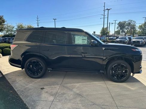 New 2026 INFINITI QX80 4WD w/ Sport Exterior Package image 7