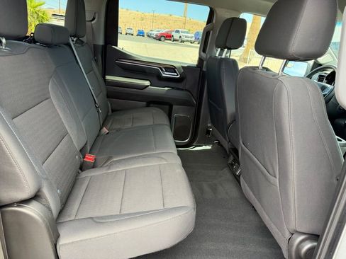 Used 2025 Chevrolet Silverado 1500 LT AWD/4WD image 16