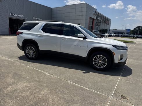 Used 2023 Chevrolet Traverse LT FWD image 14