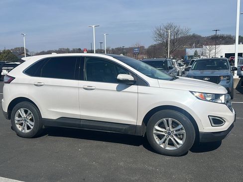 Used 2016 Ford Edge SEL w/ Equipment Group 201A image 3
