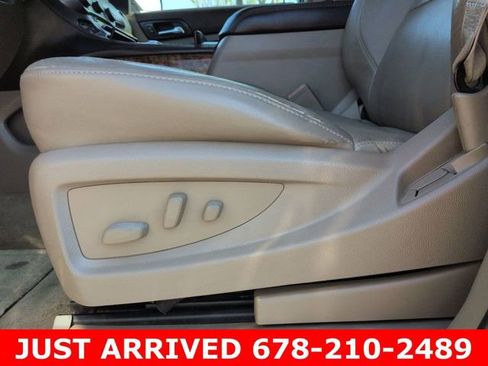 Used 2015 Chevrolet Suburban LTZ image 20