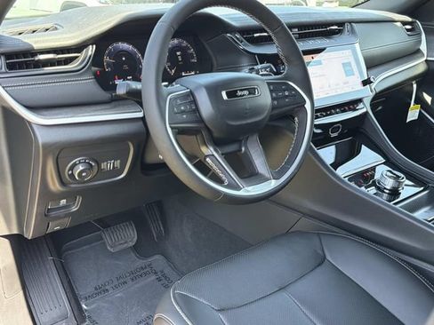New 2026 Jeep Grand Cherokee L Limited AWD/4WD image 24